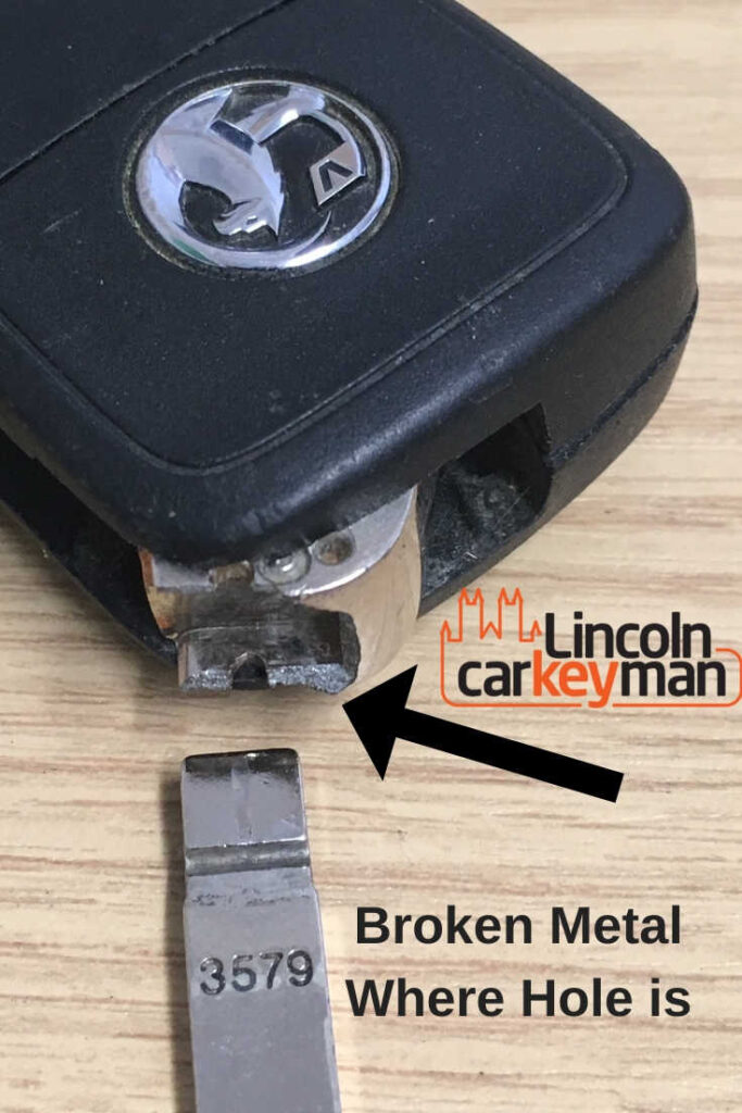 broken car key in lincoln

